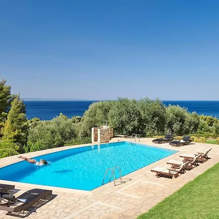 Villa Infinity Blue