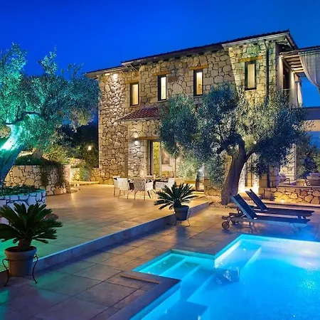 Infinity Blue * Nikiti (Sithonia)
